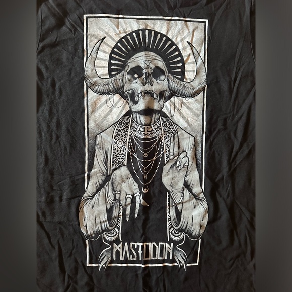 NWT Mastodon Horned Holy Demon T-Shirt size medium Hot Topic - Picture 3 of 7